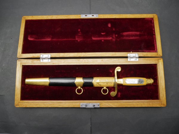 Russian Navy gift dagger from a Rear Admiral of the Black Sea Fleet in a case