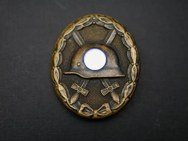 VWA Wound Badge in Black, Brass