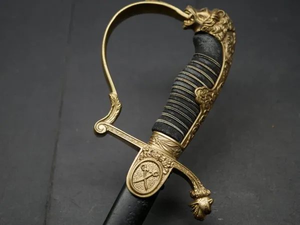 Infantry saber with blued gold-plated Damascus blade