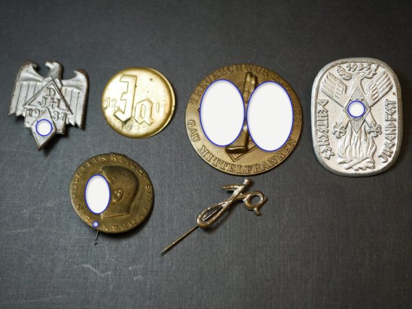 6 badges - WHW HJ oath of allegiance etc.