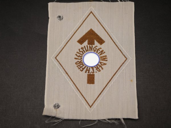 HJ Performance Badge Silver in fabric version with manufacturer's label