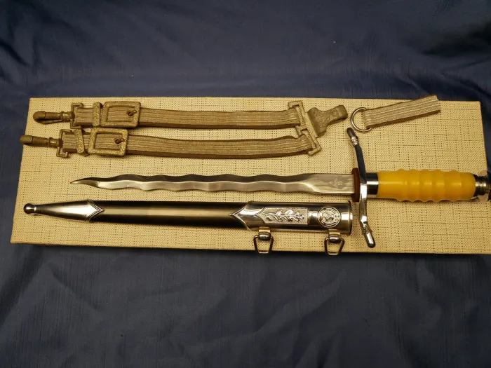 GDR NVA Textbook Dagger - Honor dagger for officers with flamed blade, hanger and belt loop in matching numbered box