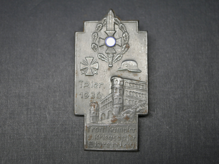 Badges - Frontline Fighters and War Victims Commemorative Day Trier 1936