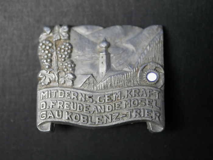 Badge - With the Nazi organization KdF to the Moselle, Gau Koblenz Trier