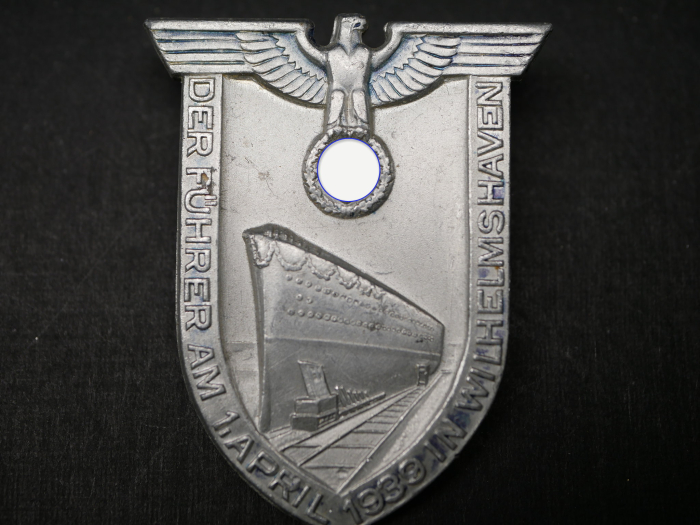 Badge - The Führer on April 1, 1939 in Wilhelmshaven