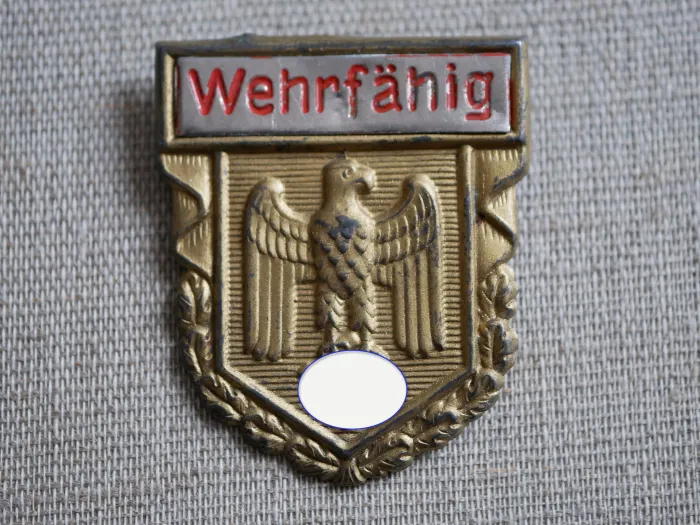 Abzeichen - Adler mit HK und Aufschrift "Wehrfähig"