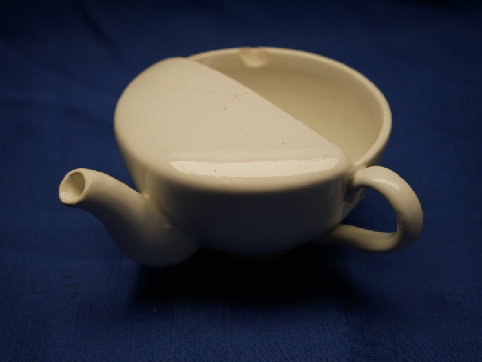 Hospital spout cup from the Allach porcelain manufactory