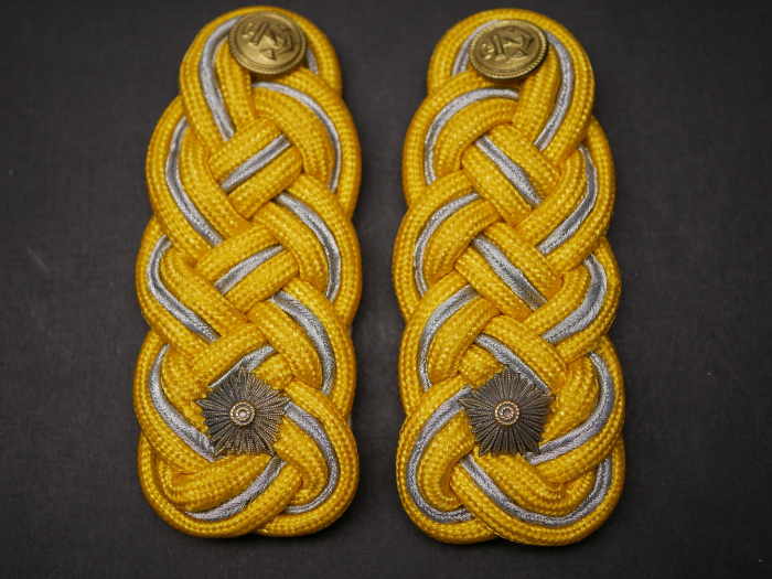 GDR NVA – Pair of four-loop shoulder boards, VM (Volksmarine/People's Navy), Rear Admiral, for the dress jacket