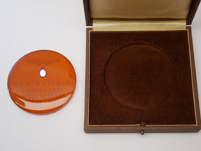 Bernstein Plakette / Medaille - "Dem 3. Sieger" Studenten Weltspiele Wien 1939 im Etui