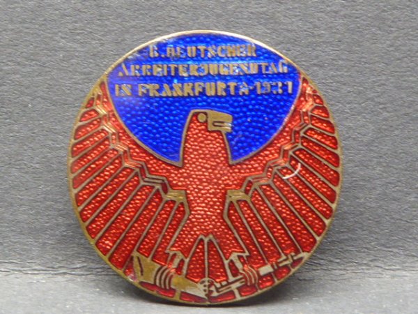 Enameled badge - workers movement Frankfurt 1931