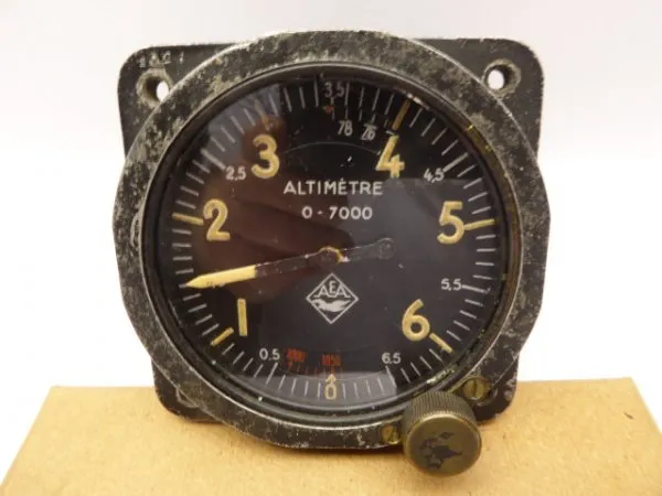 Luftwaffe Altimeter - Altimetre 0 - 7000 M - Manufacturer AEA