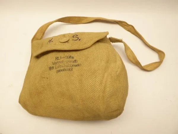 Reichsluftschutzbund, gas mask with a very rare linen bag