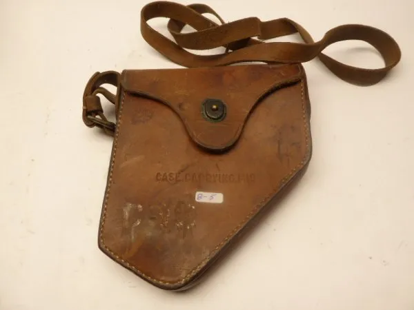 England - Quadrant, Gunners 1942 in Tasche