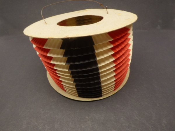 Patriotic paper lanterns for the children's torch parade - black / white / red striped for wax candles