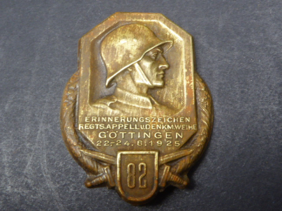 Badge - regimental roll call and monument consecration Göttingen 1925 of the 82s