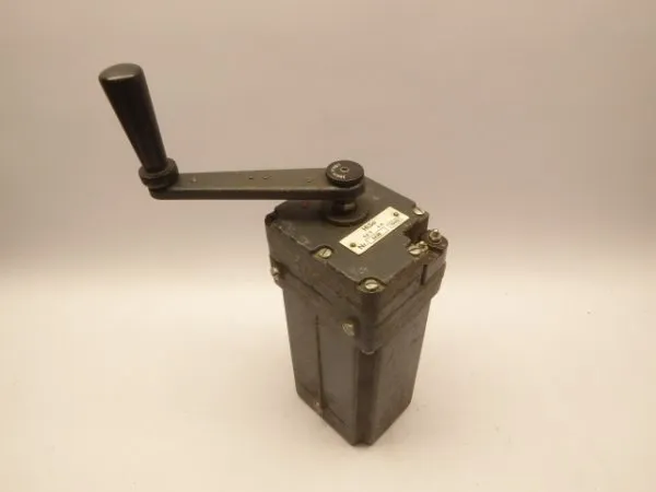 Hand loading machine for radio operators, manufacturer code HLSa from 1942