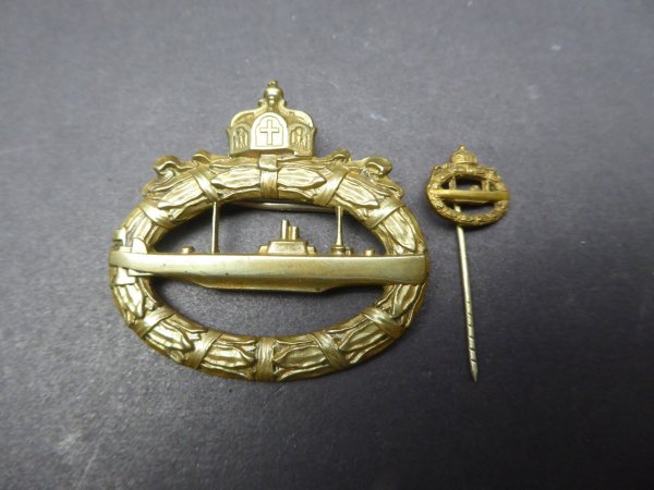 Submarine war badge 1918 with miniature