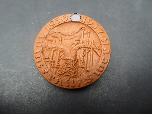 WHW badge made of clay - Winter Relief Organization 1936/1937