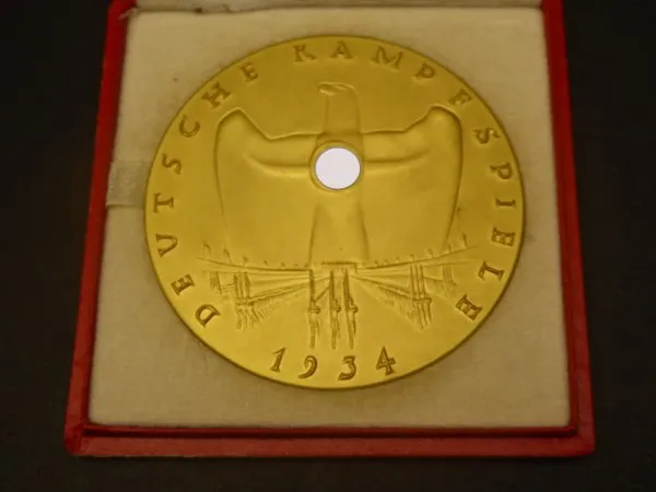 Medaille - Deutsche Kampfspiele 1934 in Gold im Etui, Entwurf Gloeckler