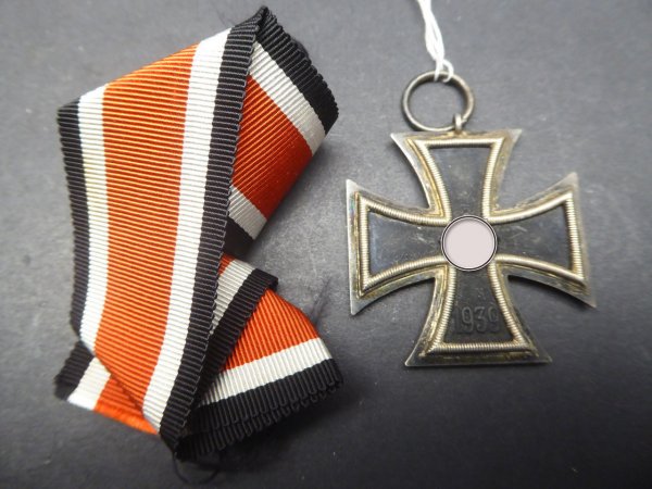 EK Iron Cross 2nd class on ribbon - unmarked piece from manufacturer 65 for Klein & Quenzer A.G., Idar Oberstein