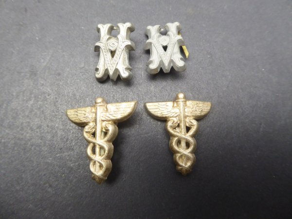 Two pairs of epaulettes pads - army administration + doctor