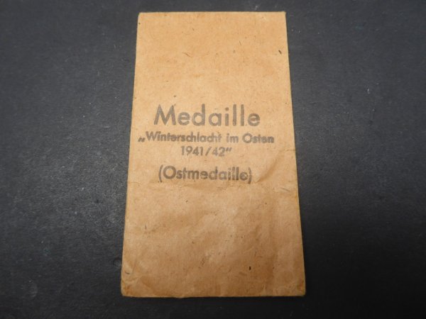 Bag for the medal winter battle in the east 1941/42 (east medal) from the manufacturer 57 - Karl Hensler, Pforzheim