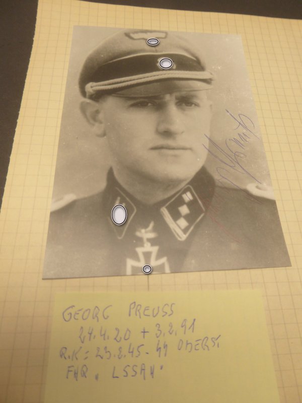 Repro Foto mit originaler Unterschrift nach 1945 -  Georg Preuss Ritterkreuzträger der Waffen SS