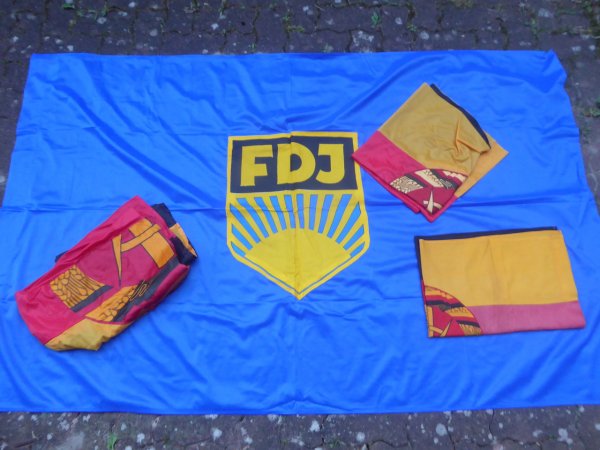 4x DDR + FDJ Fahnen 200 x 120 cm und kleiner, Polyester und Baumwolle