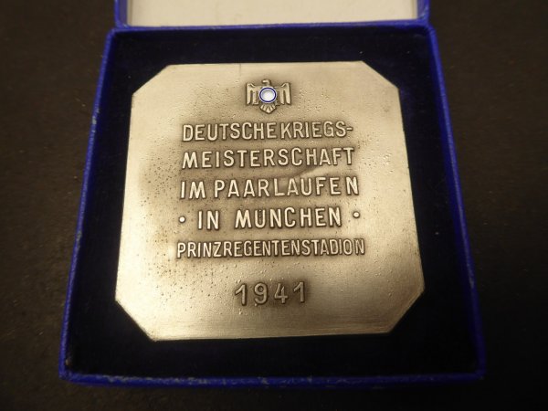 DRL plaque in case - German War Championship in pair skating in Munich 1941