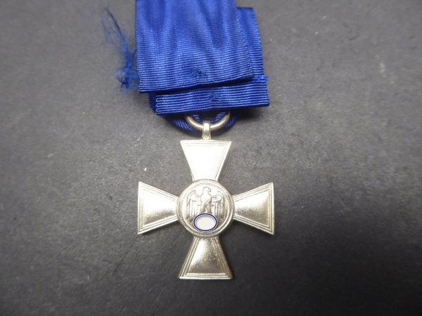 Wehrmacht - service award 2nd class for 18 years on a ribbon