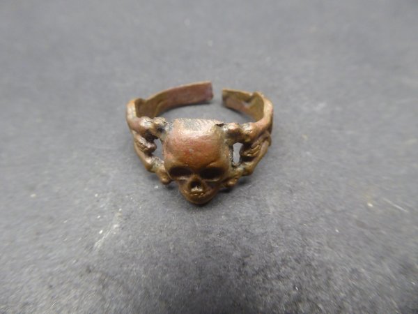 Original skull ring as found / hoard, unfinished
