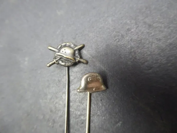 Badge Stahlhelmbund - steel helmet with crossed swords + steel helmet in 835 silver