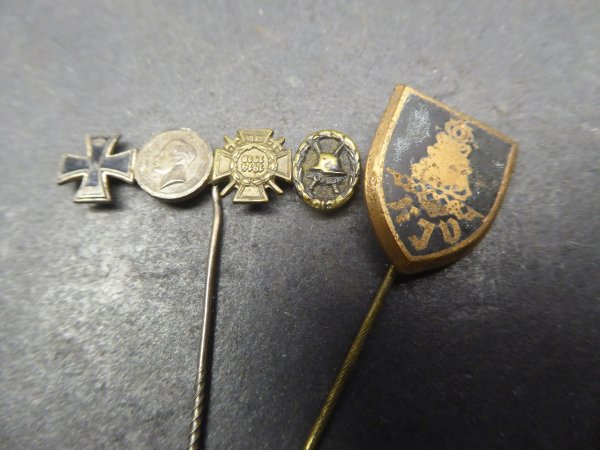 WW1 miniatures - 2 pieces - EK + Hessen + KTK + VWA + unknown badge