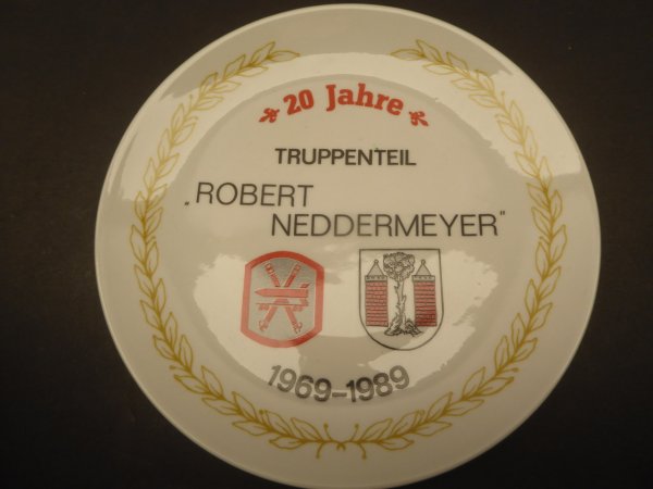 NVA plate - 20 years of the "Robert Neddermeyer" troop unit 1969-1989 - D 195 mm