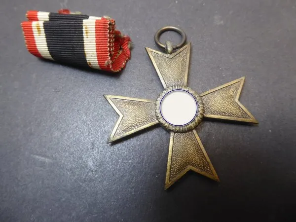 KVK Kriegsverdienstkreuz 2. Klasse ohne Schwerter am Bandabschnitt