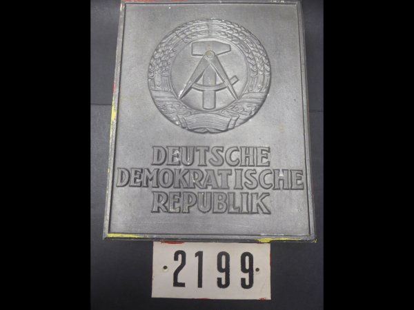 DDR Grenzschild / Grenzsäulen Schild mit dazugehöriger Nummer 2199