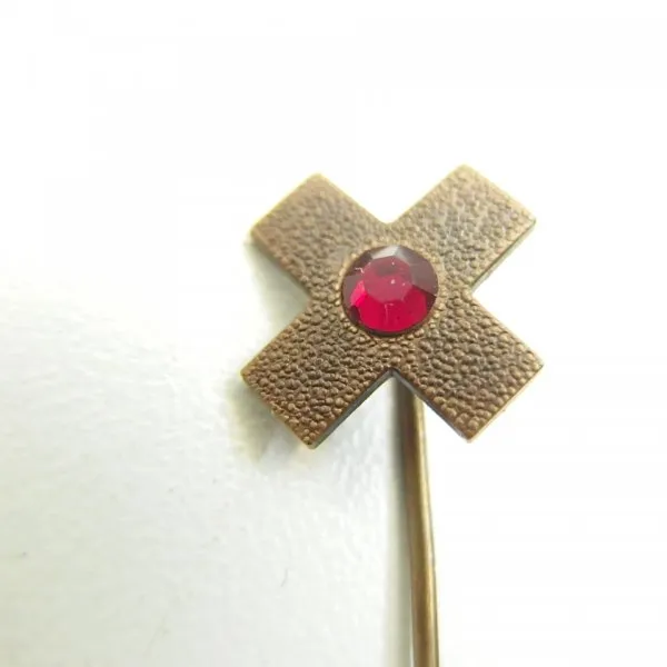 Sehr frühe Rot Kreuz Anstecknadel