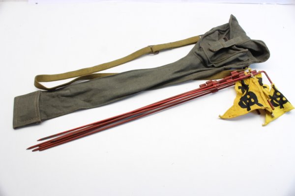 Ww2 Wehrmacht originale Tasche mit 6 Minen Warnfähnchen, Minennadel
